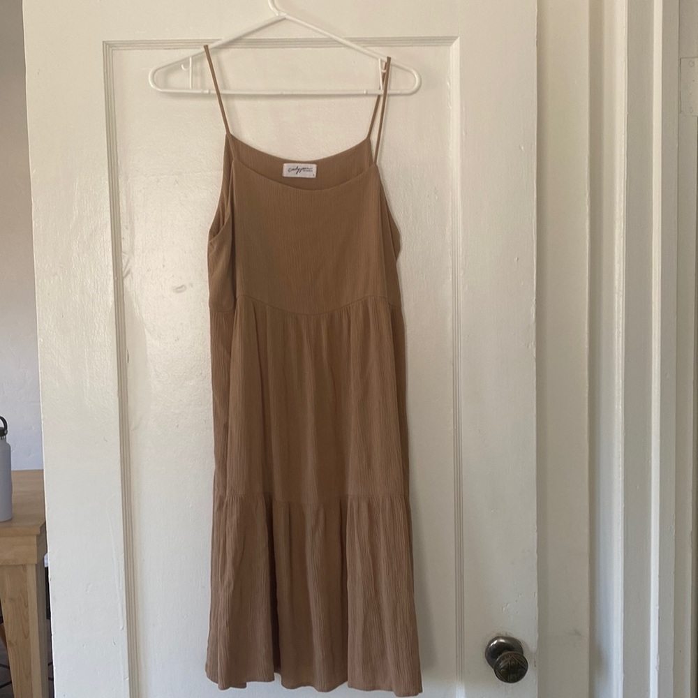Carly Jean Los Angeles Tiered Midi Dress
